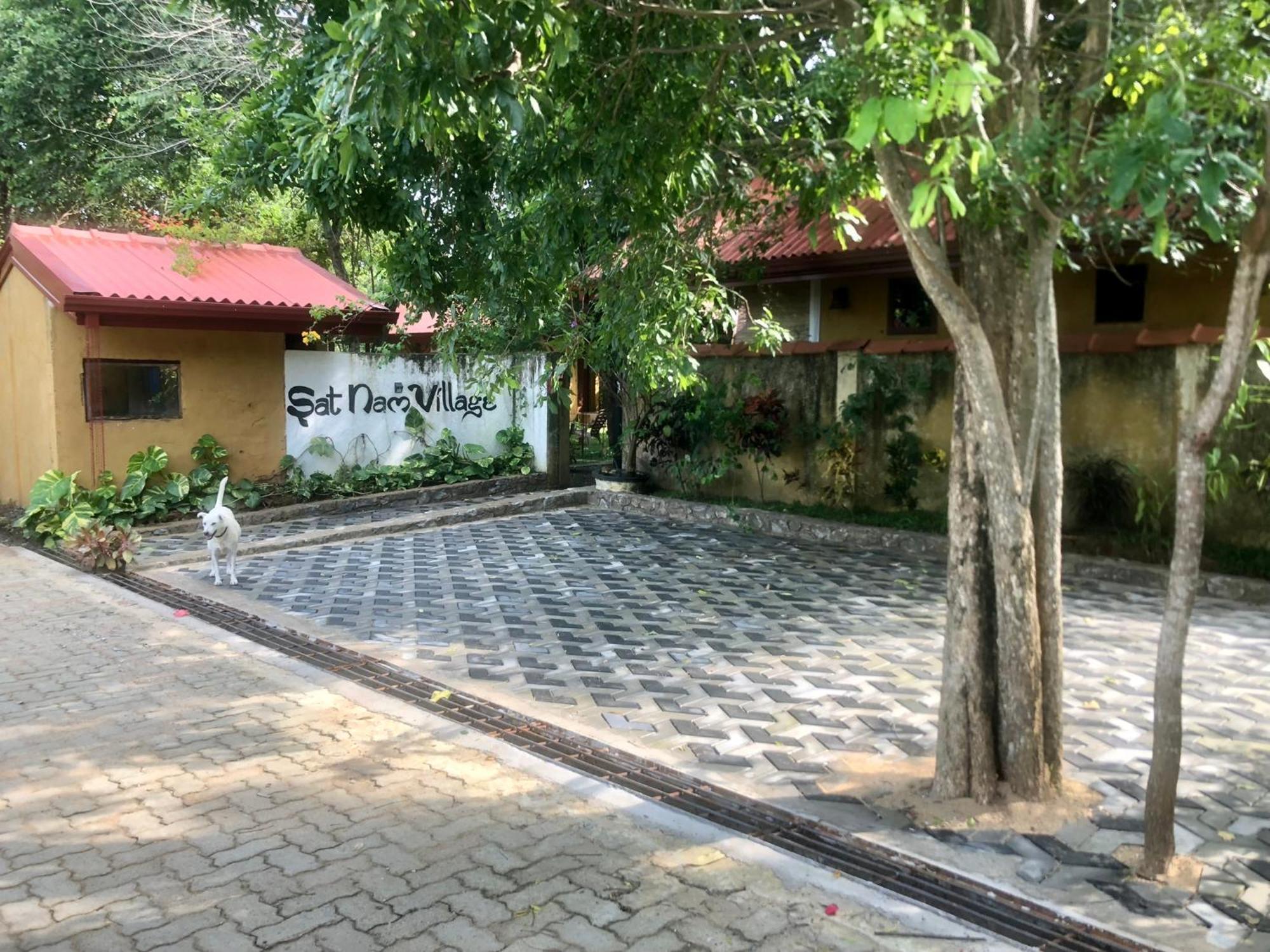 Sat Nam Village Eco-Hotel Sigiriya Exterior photo