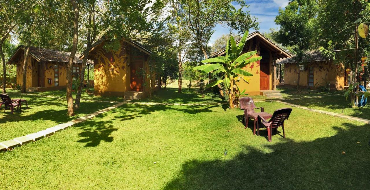 Sat Nam Village Eco-Hotel Sigiriya Exterior photo