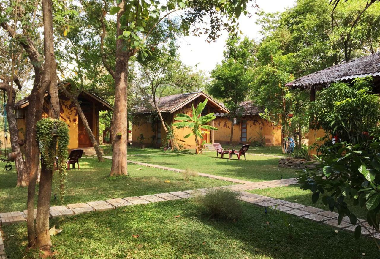 Sat Nam Village Eco-Hotel Sigiriya Exterior photo